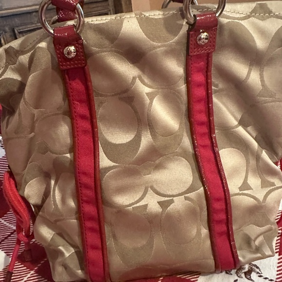 Tan coach purse and red wallet - Picture 3 of 5